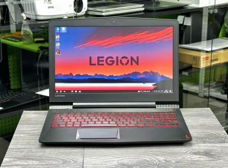Lenovo Legion Y520-15ikb 18